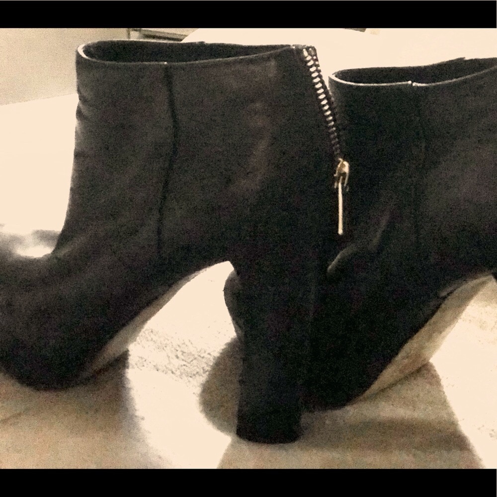 MICHAEL KORS platform heel booties
